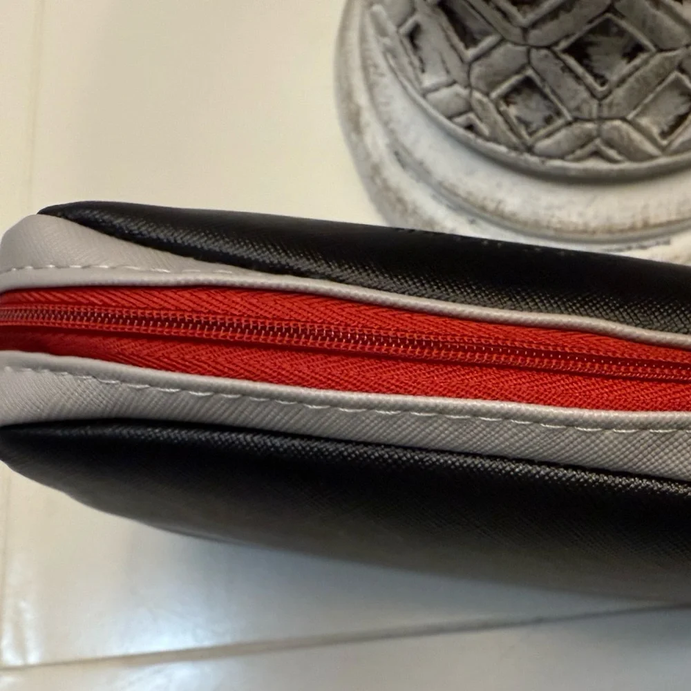 Cole Haan travel set - Picture 7 of 9